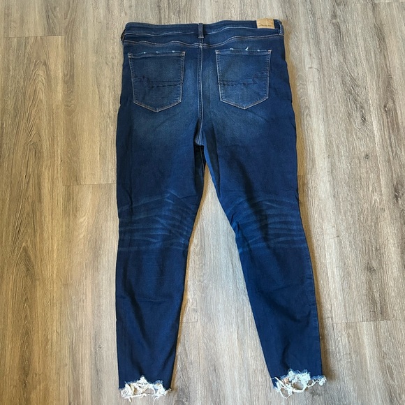 American Eagle Ripped Jeans - Picture 7 of 7